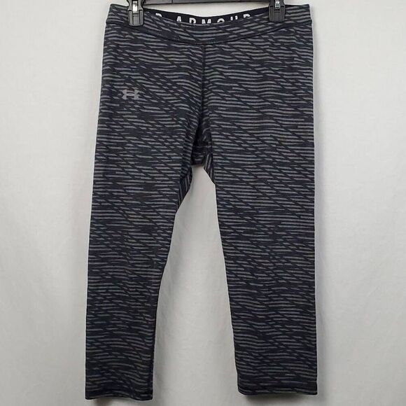 Under Armour Large Gray Pattern Cropped Pants - Picture 1 of 5
